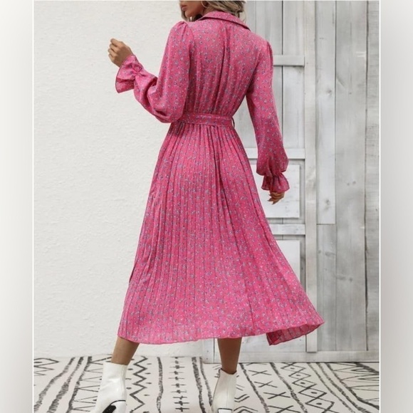 Hapsho Pink Floral PLEATED LONG SLEEVE DRESS SIZE S. - Picture 5 of 10